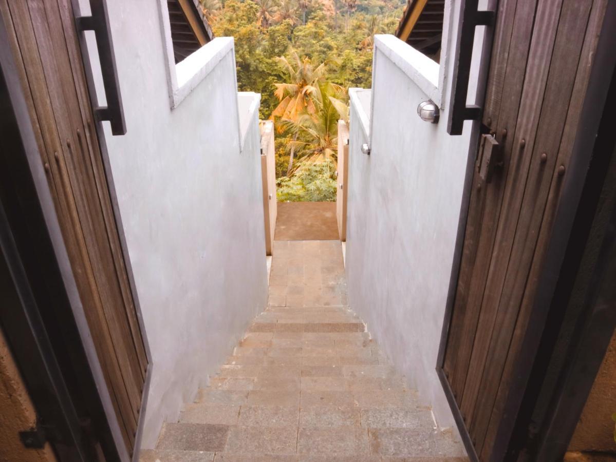 Abinawa Hill Bed & Breakfast Lovina  Bagian luar foto
