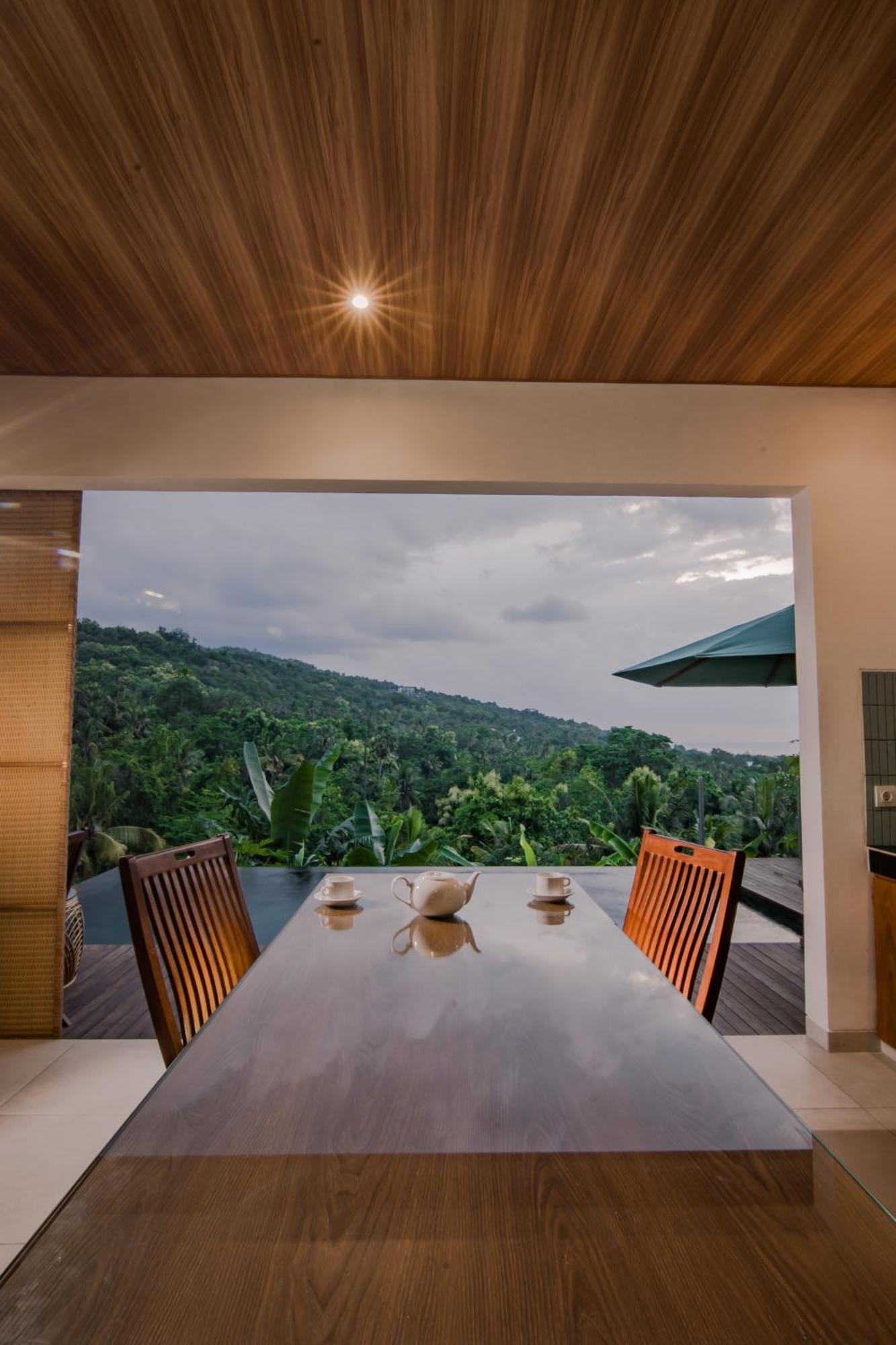 Abinawa Hill Bed & Breakfast Lovina  Bagian luar foto