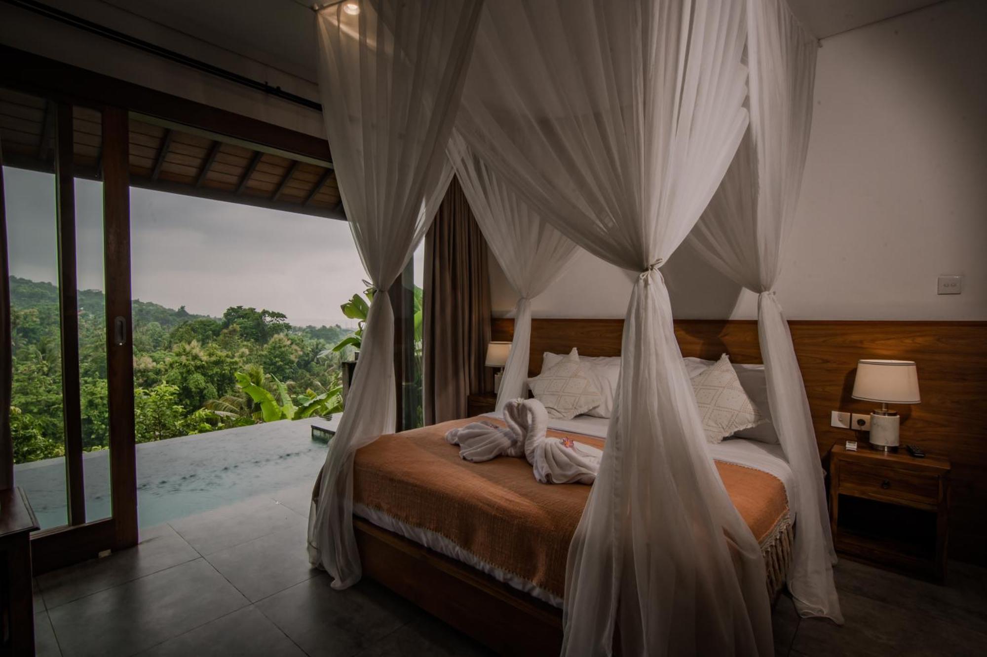 Abinawa Hill Bed & Breakfast Lovina  Bagian luar foto