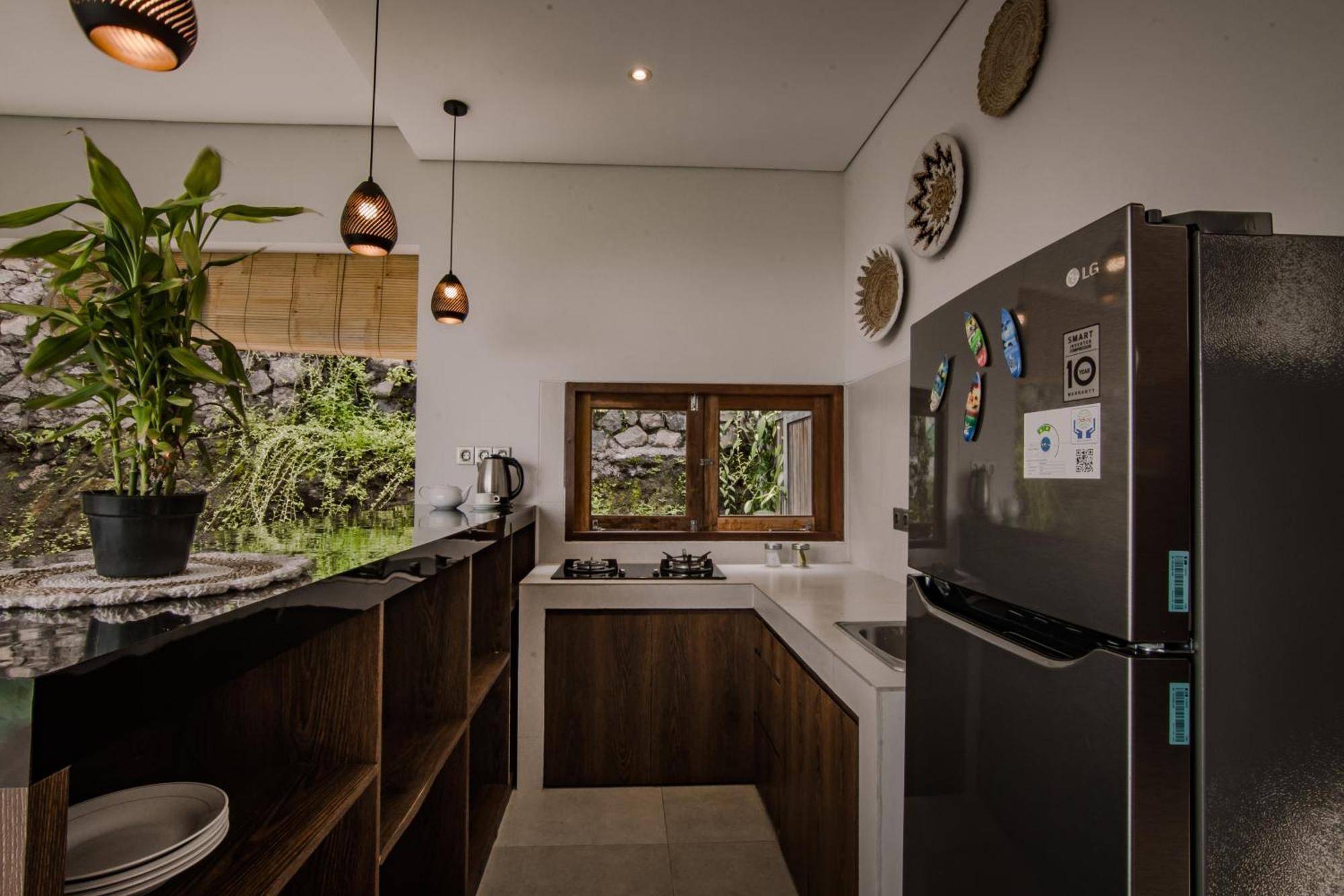 Abinawa Hill Bed & Breakfast Lovina  Bagian luar foto