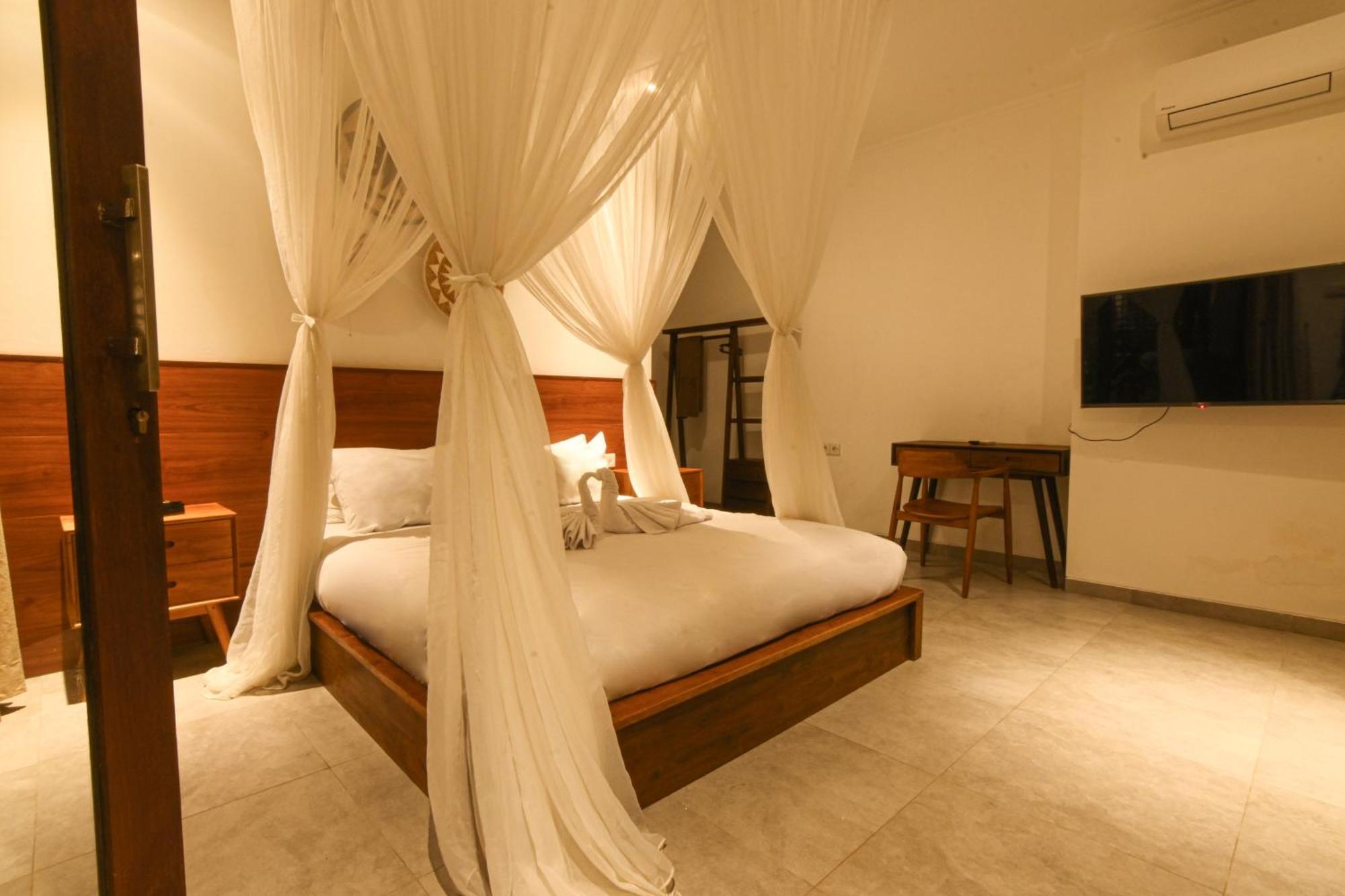 Abinawa Hill Bed & Breakfast Lovina  Bagian luar foto